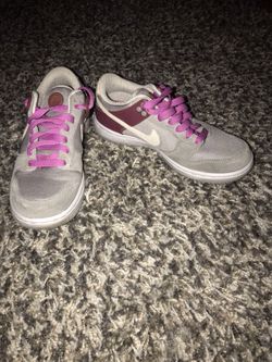 Used Nike air zoom dunks size 6