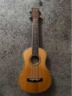 Mitchell Ukelele