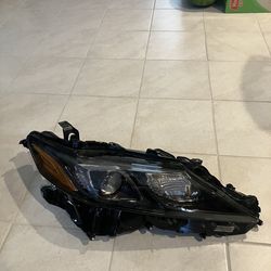 18-24 Camry OEM Passenger Headlight