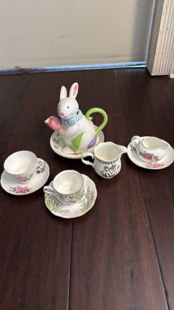 Tea pots