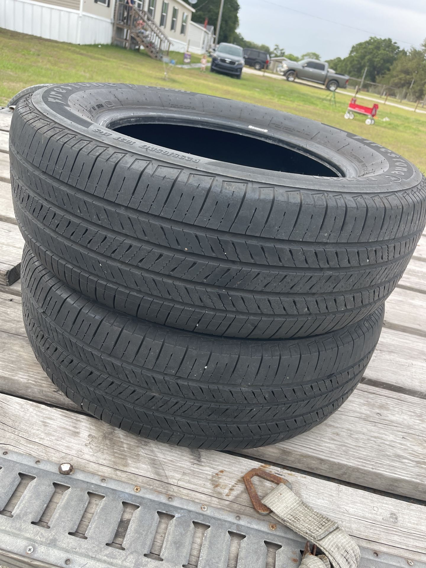 (2) 235/65r17 Firestone FT140 Tires 2022 DOT GOOD TREAD 6/32nds GOMAS SUV MINI VAN