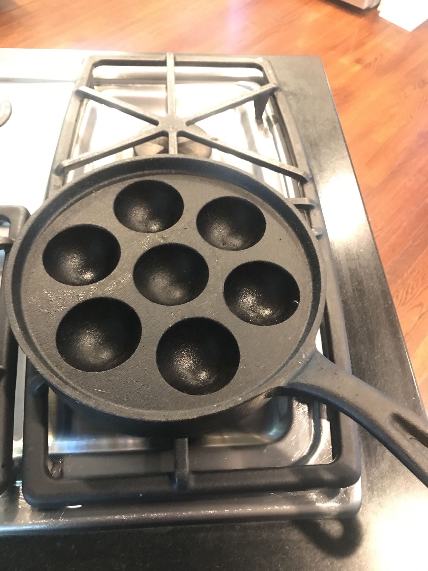 Cast iron Ableskiver pan
