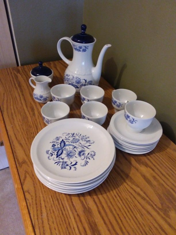 BLUE ONION PROCLIN BAREUTHER WALDSASSEN Bavaria GERMANY TEA Set