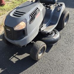 Craftsman LT1500 Riding Lawnmower Solid  42 Inch Deck Superb CONDITION 