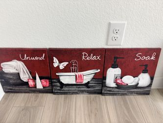 Bathroom wall art