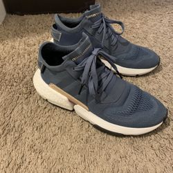 Women’s Adidas Size 6