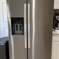Refrigerator 