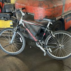 Specialized Hard Rock. Needs Love $100