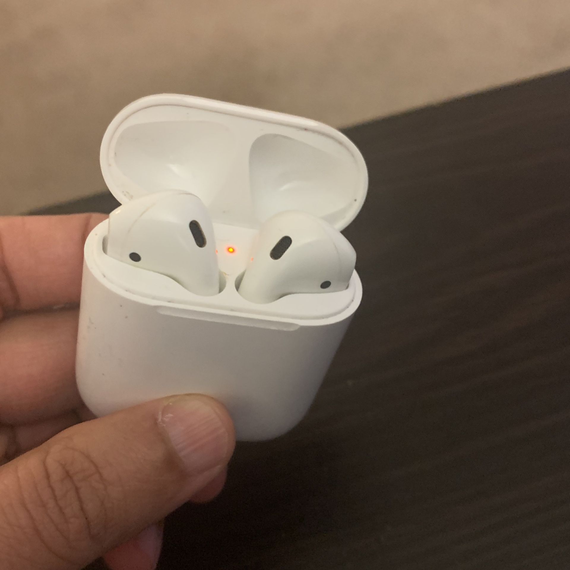 Rarely Used Apple AirPod Gen 1 With Case And Charger