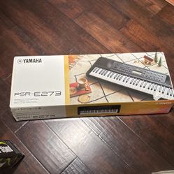 Yamaha Digital keyboard PSR- E273
