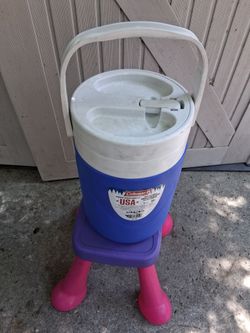 1 gallon for drinks good condition $5 south la.90043
