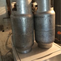 2 Worthington LP Forklift Propane Tanks