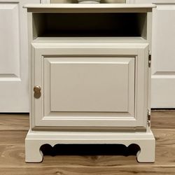 Beautiful Bedroom Nightstand