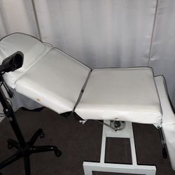 Massage Table  And Steamer