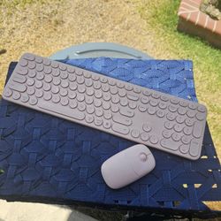 Pink Wireless Bluetooth Keyboard And Mouse 