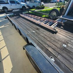 Used 10', 12' Ladders 1 Cart