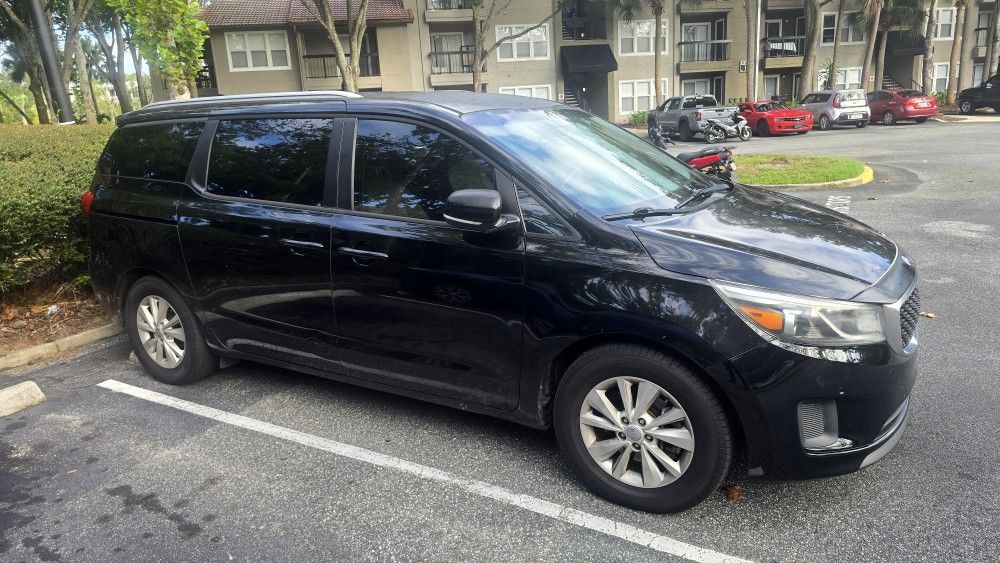 2017 KIA Sedona