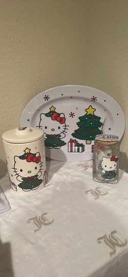 Brand New Hello Kitty Christmas Decor Set