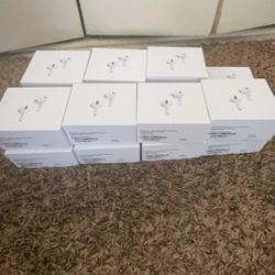 Apple AirPods Pro 3s (PLS READ DESCRIPTION)(NOT FREE)