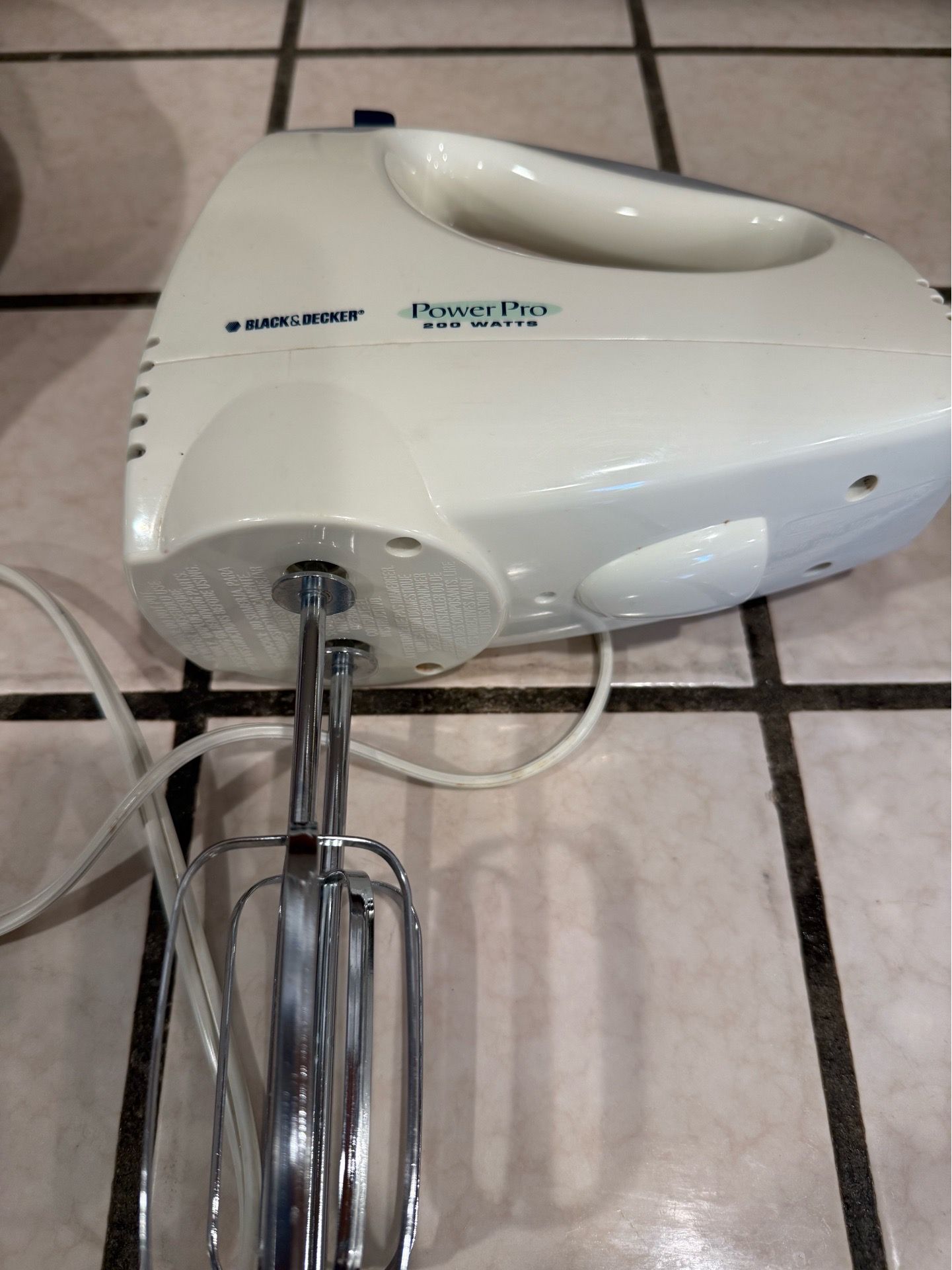 Black n Decker hand mixer
