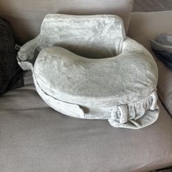 My Breast Friend Breastfeeding Pillow