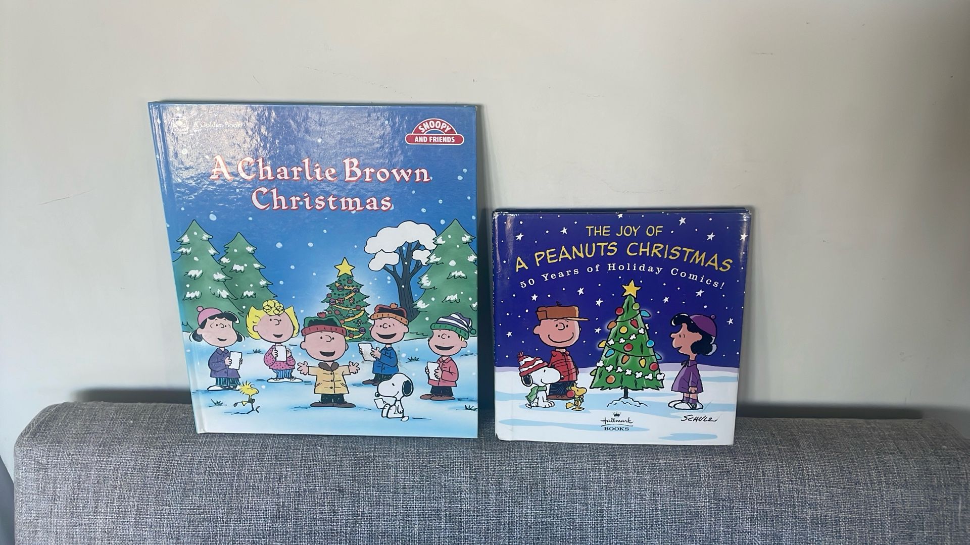 2 Charlie Brown Peanuts Christmas books