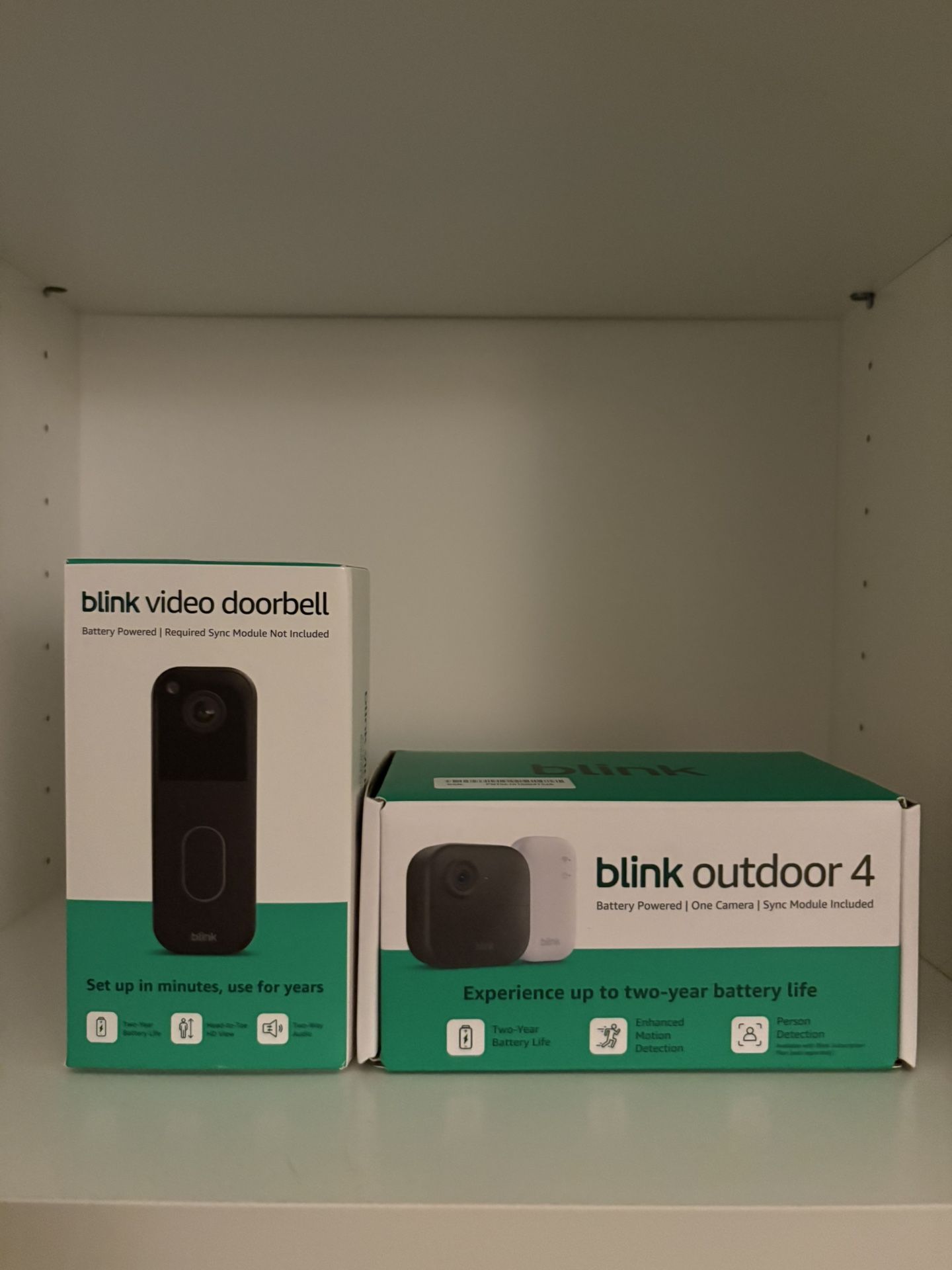 BLINK VIDEO DOORBELL & BLINK OUTDOOR 4 BUNDLE