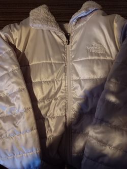 The North Face Women's Medium Pink Reversable Puffer Jacket