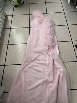 Selling   $100 Size  S/m