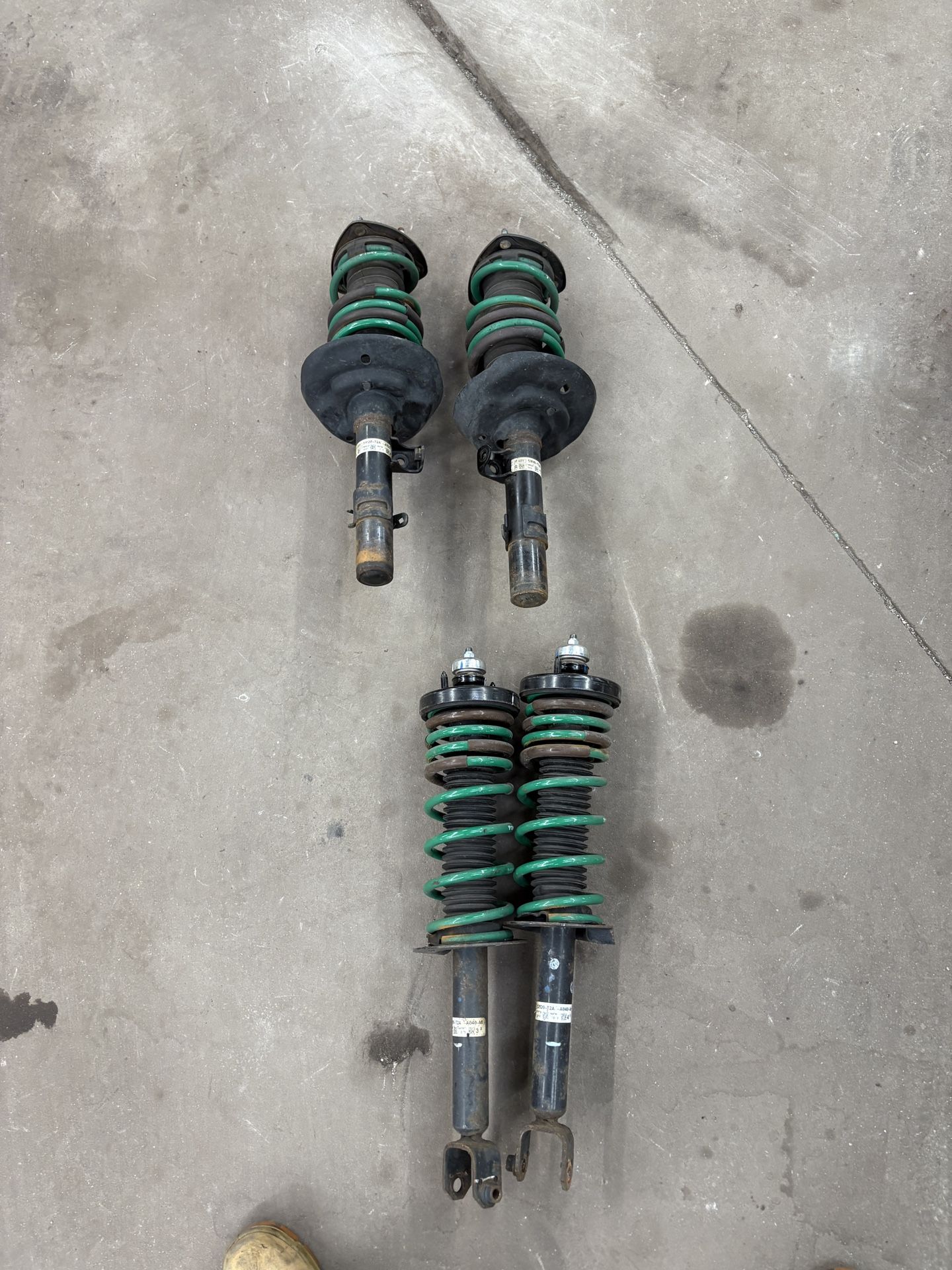 Tein Struts