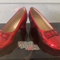 IKON Studios Official Replica Wizard Of Oz Ruby Slippers 069/250