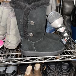 Kids Size 1 KOOLABURRA By Ugg Boot
