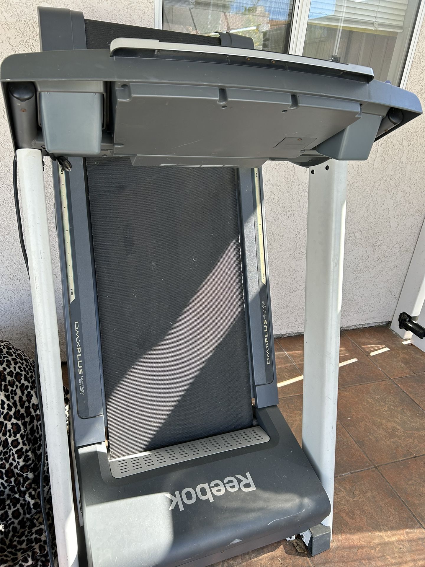 Reebok Incline Treadmill  (pick up ONLY)