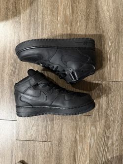  Nike Air Force 1 One Mid GS Triple Black
