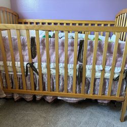 Unisex Baby Crib