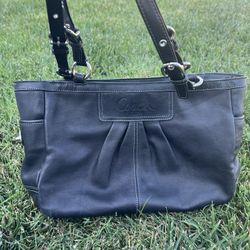 Vintage Coach Purse 🖤