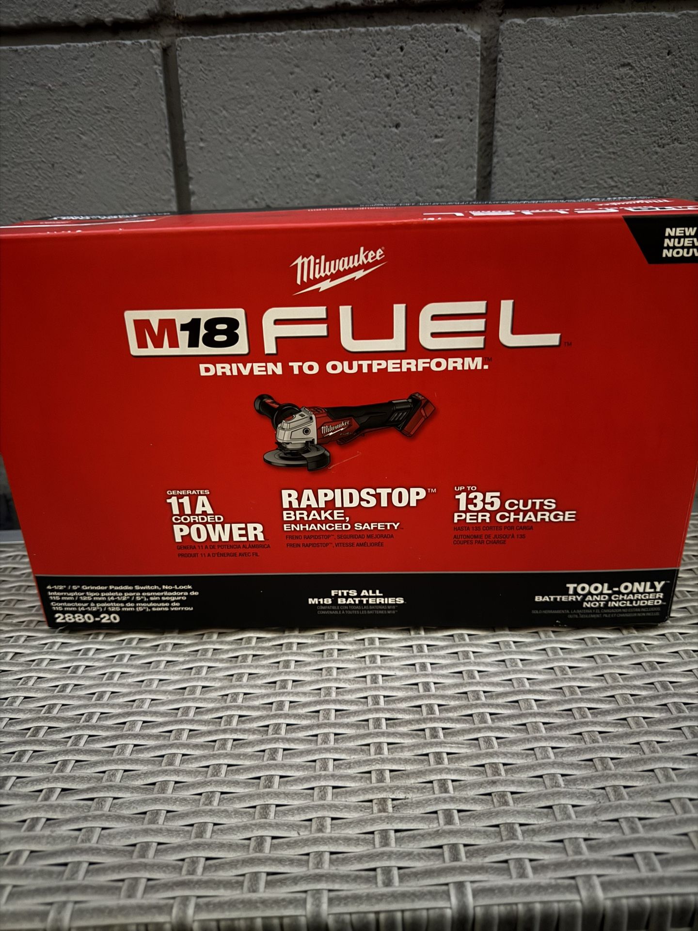 Milwaukee M18 FUEL 18VLithium-Ion Brushless Cordless 4-1/2 in./5 in Grinderw/Paddle Switch