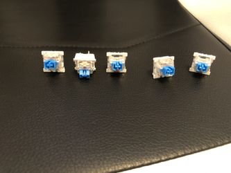 Like Cheery MX Blue Switches