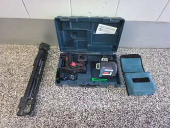 Bosch Laser Level 360 Kit with Case Tripod