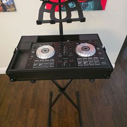 Pioneer DDJ-SB with Case and Stand