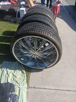 Tire and rims 26’s