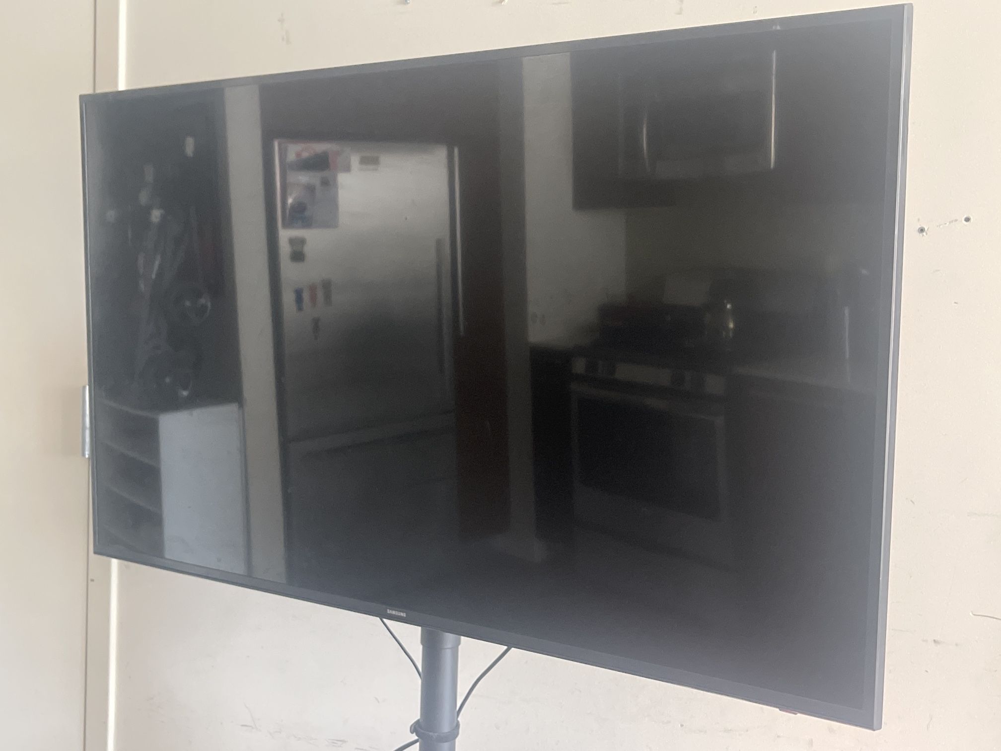 55” Samsung Flatscreen T V Smart Tv Apps