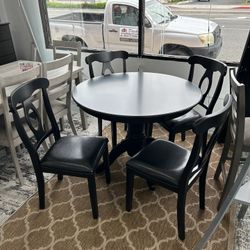 New Black Dining Table Set 42” Diameter 