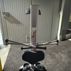 Body track exercise machine