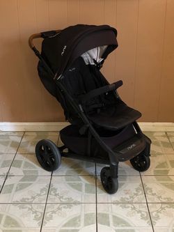 PRACTICALLY NEW NUNA STROLLER!!!!