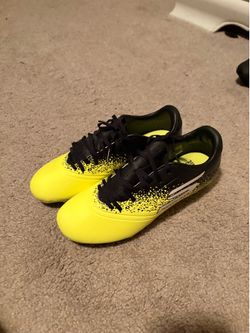 Skechers razor  soccar shoes brand new