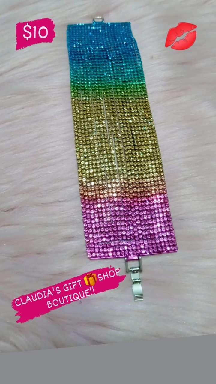 Beautiful Set Of Bracelet & Earrings