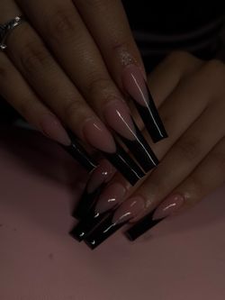 Press on nails