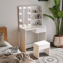 Makeup Vanity Table With LED Lights