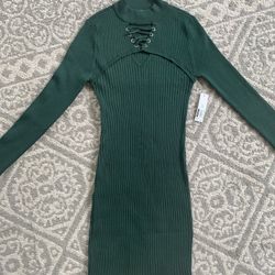 Long length green body dress. No boundaries 